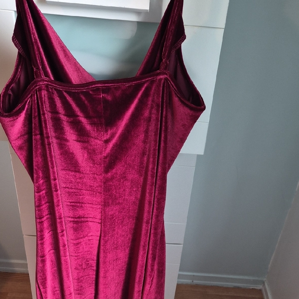 Burgundy Velvet Dress - Picture 7 of 7
